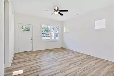 601 E Bay Street, Dunn, NC 28334 - Photo 6