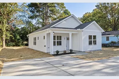 601 E Bay Street, Dunn, NC 28334 - Photo 2
