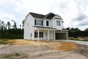 1149 Hedgewood Dr, Hope Mills, NC 28348 - Photo 2