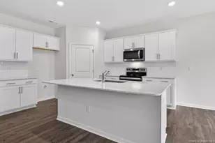 3076 Platinum Cir, West End, NC 27376 - Photo 8