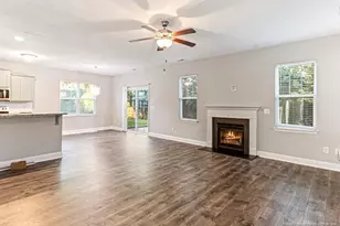 2240 Mannington Dr, Fayetteville, NC 28306 - Photo 8