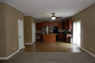 615 Lenoir Dr, Spring Lake, NC 28390 - Photo 10