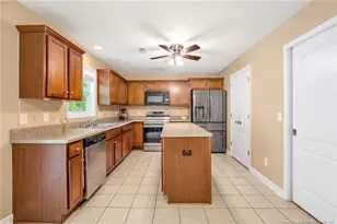 2904 Assurian Ct, Fayetteville, NC 28306 - Photo 12