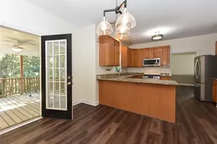 8812 Valley Springs Pl, Raleigh, NC 27615 - Photo 10