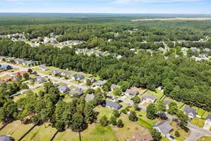 207 Somerset Dr, Raeford, NC 28376 - Photo 8