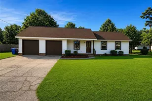1223 Bromley Dr, Fayetteville, NC 28303 - Photo 1