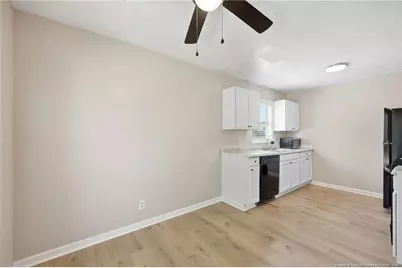 6866 Kingsgate Drive, Fayetteville, NC 28314 - Photo 14
