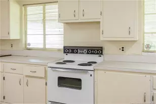 528 Fayetteville St, Newton Grove, NC 28366 - Photo 12