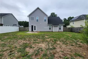 5716 Scarecrow Ct, Fayetteville, NC 28314 - Photo 4