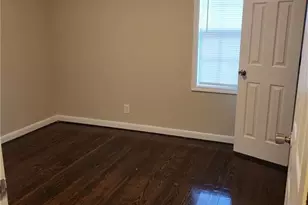 902 E 13th St, Lumberton, NC 28358 - Photo 6