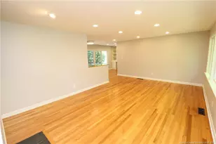1009 Dogwood Ln, Raleigh, NC 27607 - Photo 4