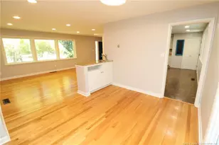 1009 Dogwood Ln, Raleigh, NC 27607 - Photo 8