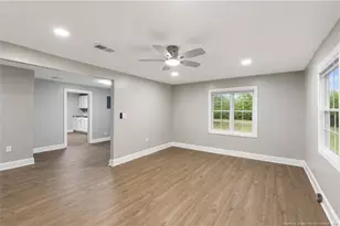 816 Silk Ln, Fayetteville, NC 28301 - Photo 8