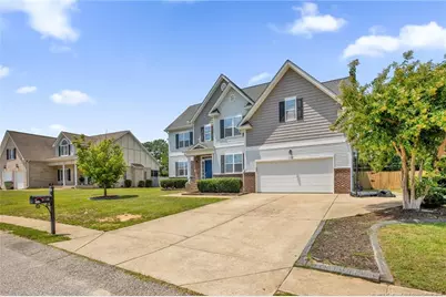 5720 Gentleman Drive, Hope Mills, NC 28348 - Photo 2