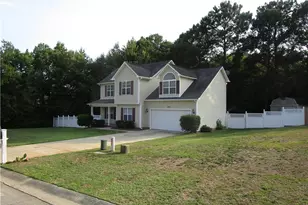 4110 Craigwood Ln, Hope Mills, NC 28348 - Photo 2