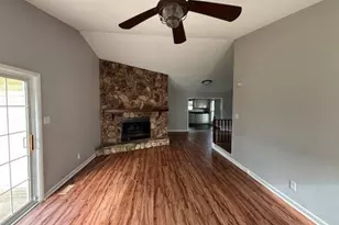 2043 Lakeridge Dr, Fayetteville, NC 28304 - Photo 4