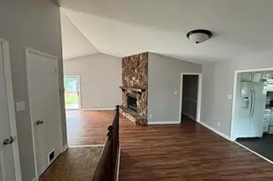 2043 Lakeridge Dr, Fayetteville, NC 28304 - Photo 2