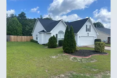 179 Fallingleaf Drive, Raeford, NC 28376 - Photo 2