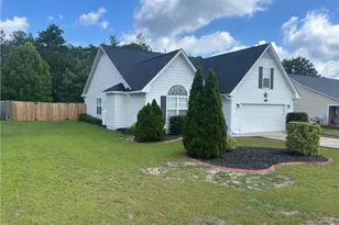 179 Falling Leaf Dr, Raeford, NC 28376 - Photo 2