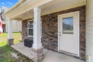 1454 Laguardia Dr, Hope Mills, NC 28348 - Photo 4