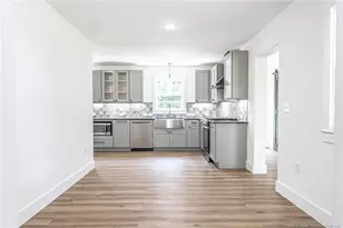 1710 N Poplar St, Aberdeen, NC 28315 - Photo 6