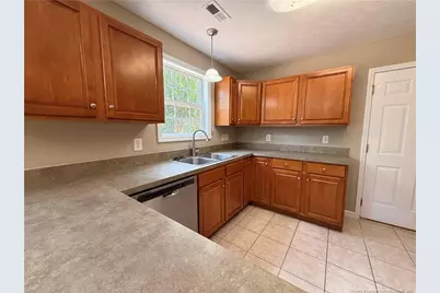 42 Grayson Place, Sanford, NC 27332 - Photo 4