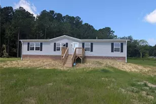 192 Old Baker Rd, Maxton, NC 28364 - Photo 1