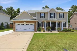1541 Gallant Fox Ct, Hope Mills, NC 28371 - Photo 2