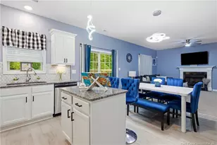 1718 Cherrypoint Dr, Fayetteville, NC 28306 - Photo 20