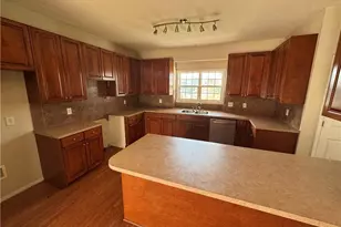 1600 Stanford Ct, Fayetteville, NC 28314 - Photo 4