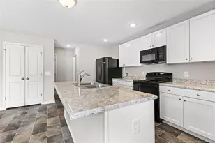 3716 Stone St, Hope Mills, NC 28348 - Photo 8