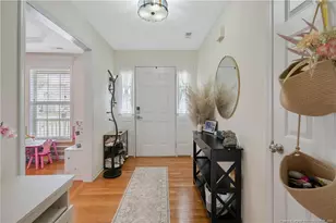 1906 Sunshine Ct, Hope Mills, NC 28348 - Photo 6