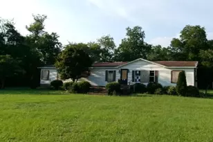 17520 Gulfport Rd, Laurinburg, NC 28352 - Photo 1
