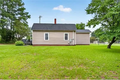 423 E Edinborough Avenue, Raeford, NC 28376 - Photo 46