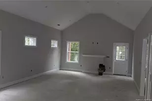 3259 Yorkshire Cir, Sanford, NC 27332 - Photo 4