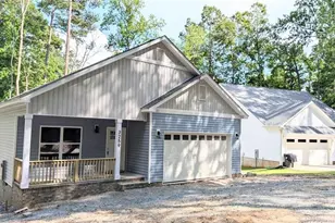 3259 Yorkshire Cir, Sanford, NC 27332 - Photo 2
