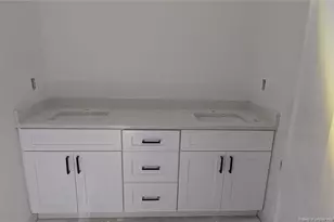 3259 Yorkshire Cir, Sanford, NC 27332 - Photo 10