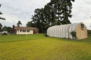 672 E Palmer Rd, Raeford, NC 28376 - Photo 4