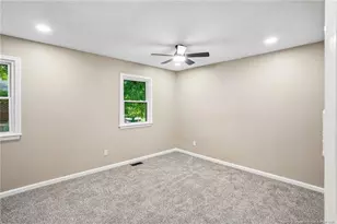 506 Eaton St, Fayetteville, NC 28301 - Photo 16