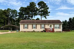 386 Oakwood Heights Dr, Lumberton, NC 28358 - Photo 2
