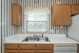 2940 Darien Dr, Fayetteville, NC 28304 - Photo 14