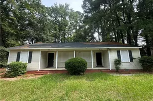 213 Colonial Dr, Fayetteville, NC 28301 - Photo 1