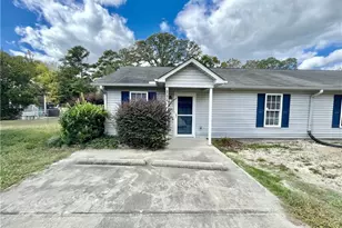 3721 Betts Dr, Fayetteville, NC 28311 - Photo 2