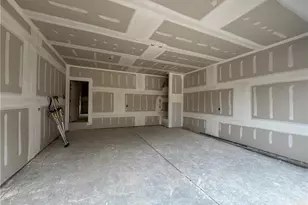 625 Watauga Ln, Aberdeen, NC 28315 - Photo 2