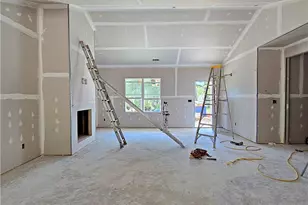 34 Quarter Ct, Spring Lake, NC 28390 - Photo 2