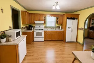 472 Ingle Dr, Red Springs, NC 28377 - Photo 2
