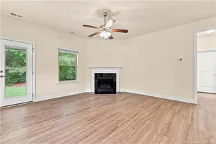 305 Planters Ln, Coats, NC 27521 - Photo 8