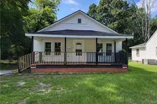519 Edwards St, Fayetteville, NC 28301 - Photo 1