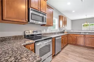 223 River Oak St, Spring Lake, NC 28390 - Photo 6