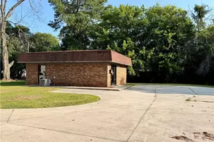 601 E 7th St, Lumberton, NC 28358 - Photo 1